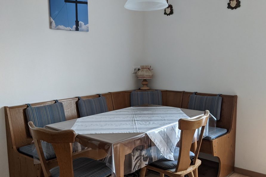 Esstisch Ferienwohnung 1